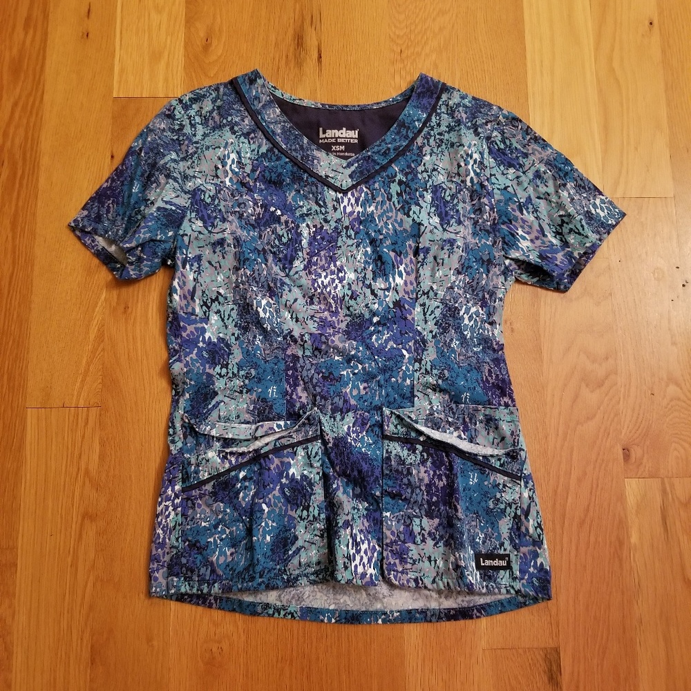 Landau Scrub Top